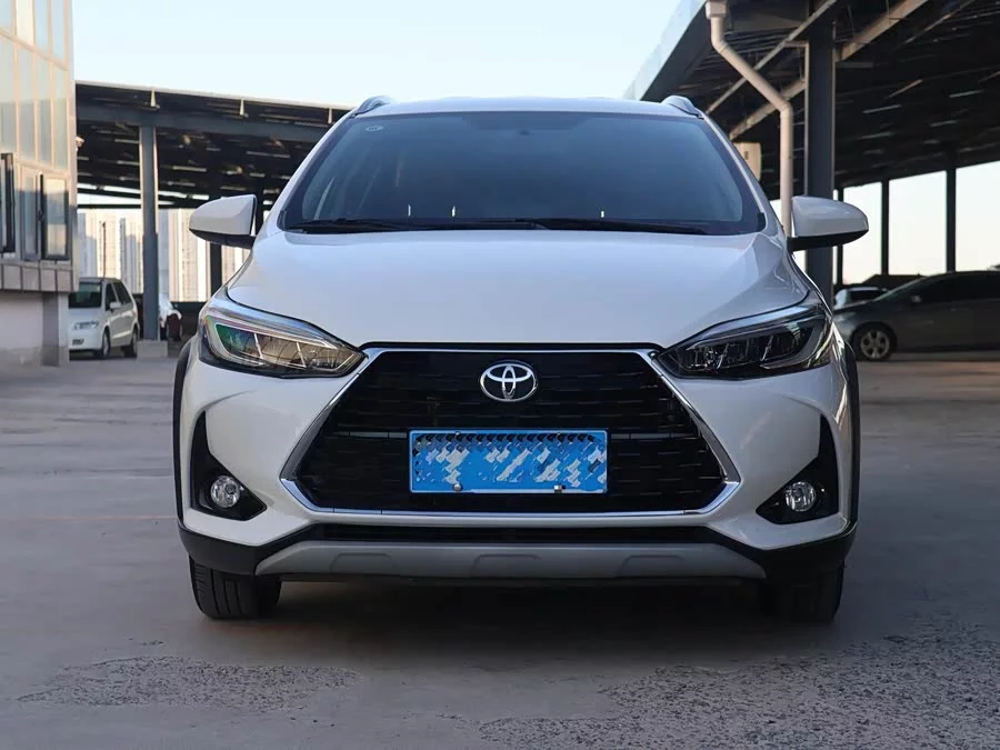 Toyota YARiS L