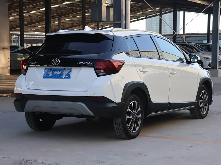 Toyota YARiS L