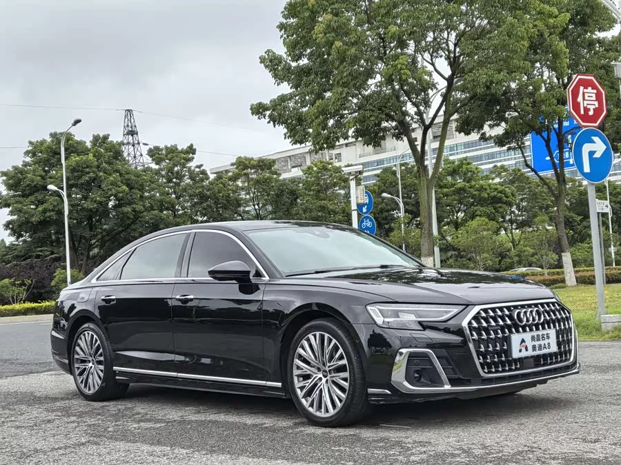 Audi A8