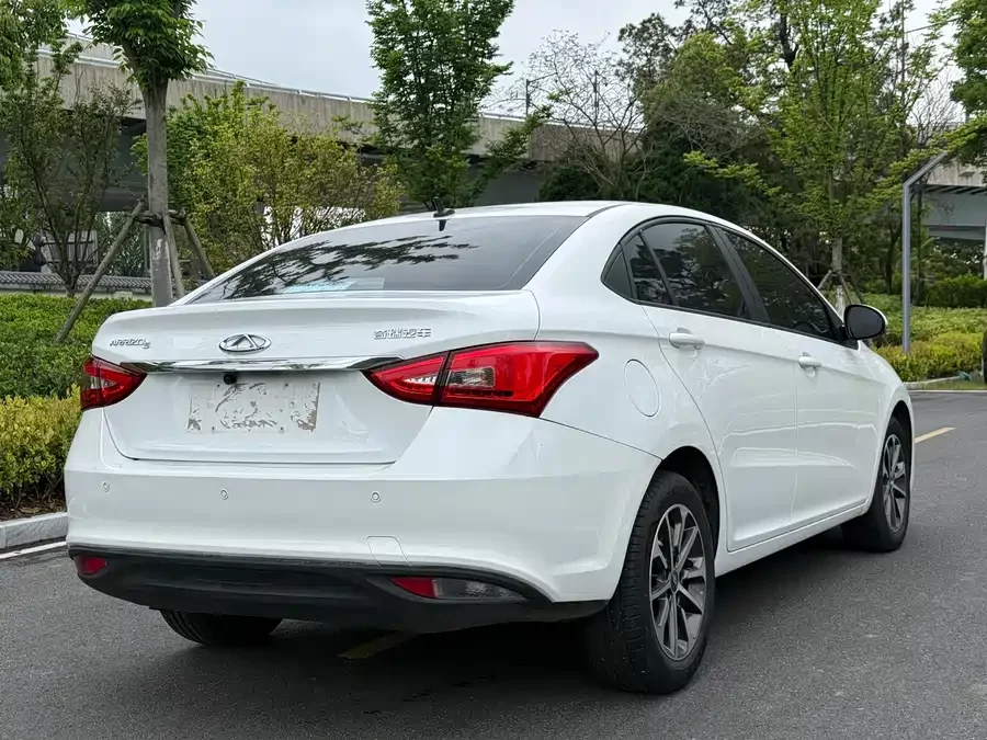 Chery Arrizo 5