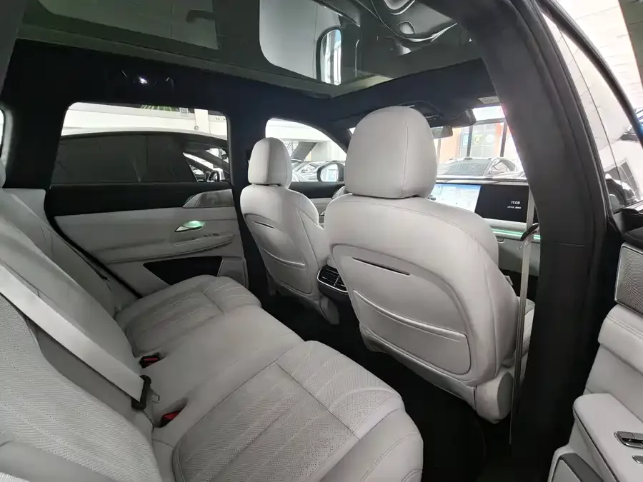 Xpeng G9