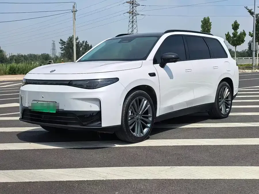 Leapmotor C16