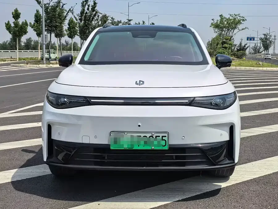 Leapmotor C16
