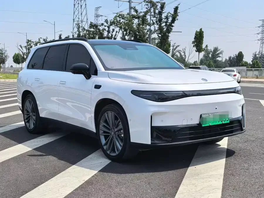 Leapmotor C16