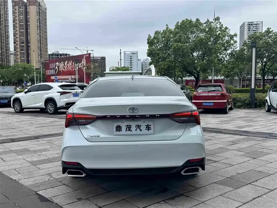 Toyota Avalon