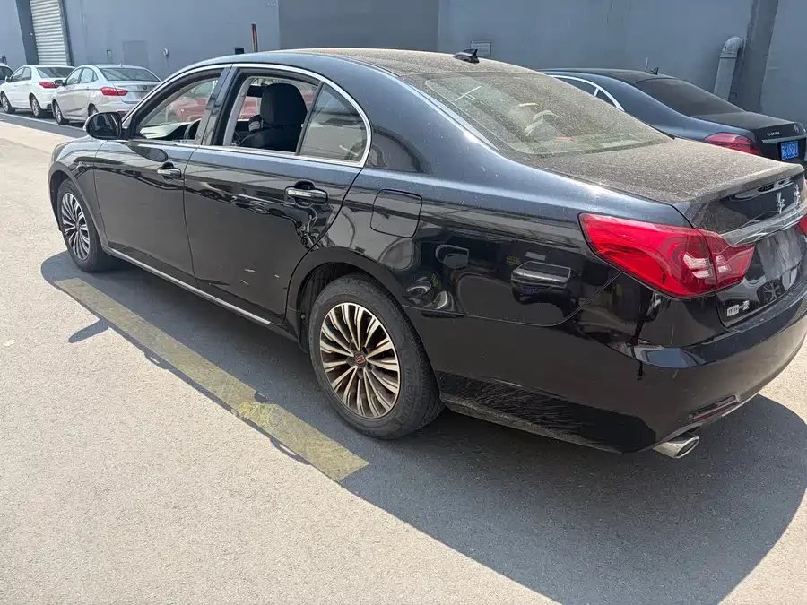 Hongqi H7