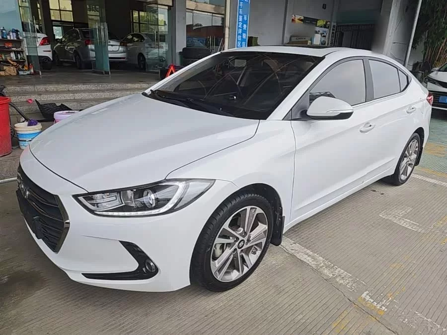 Hyundai elantra