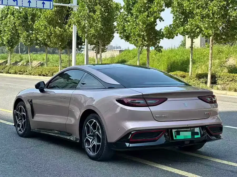 NETA Nezha GT