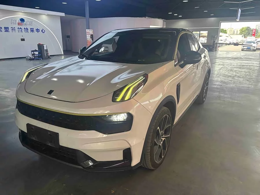 Lynk & Co 05