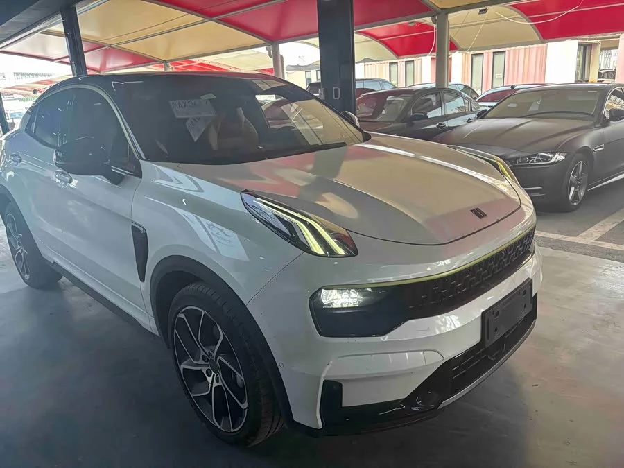 Lynk & Co 05
