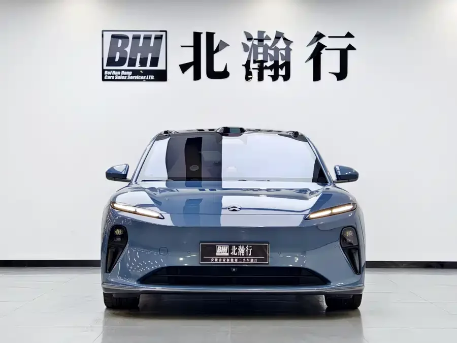 NIO ET5