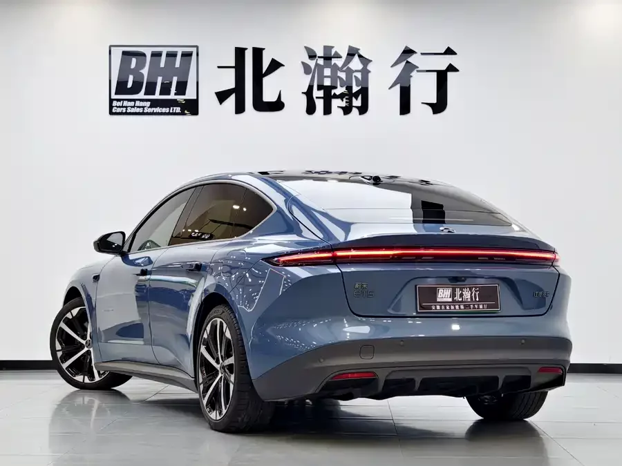 NIO ET5