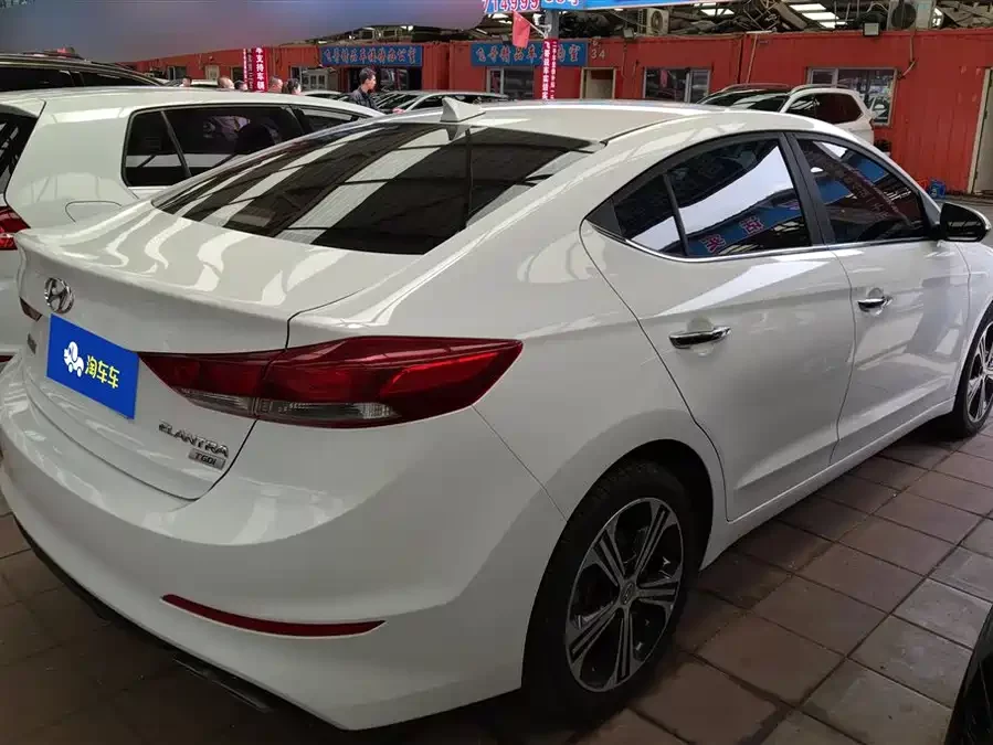 Hyundai elantra