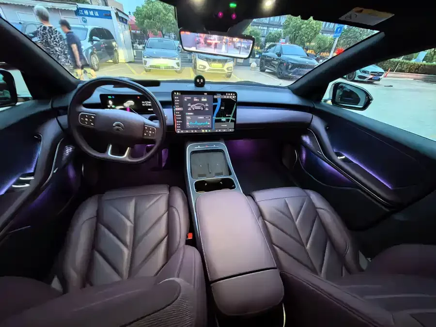 NIO ET5T