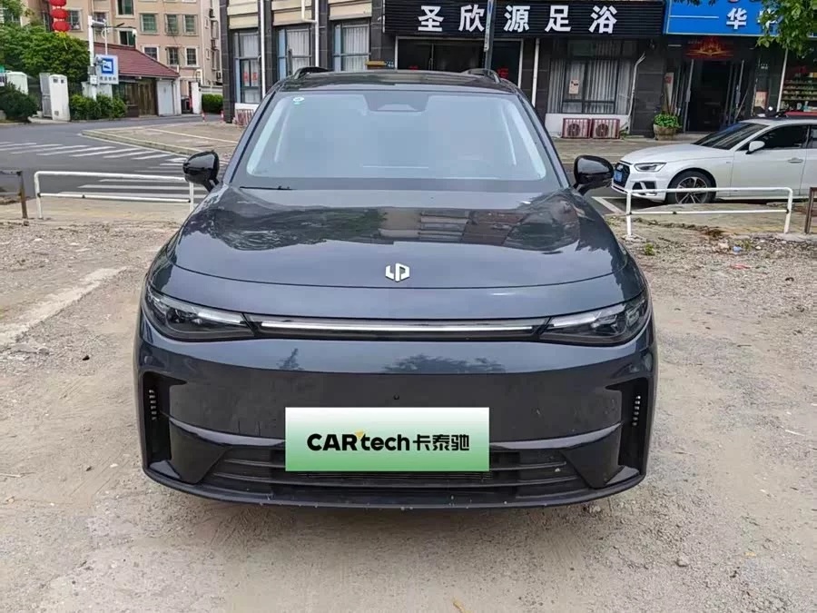 Leapmotor C16