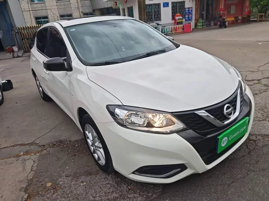 Nissan Tiida