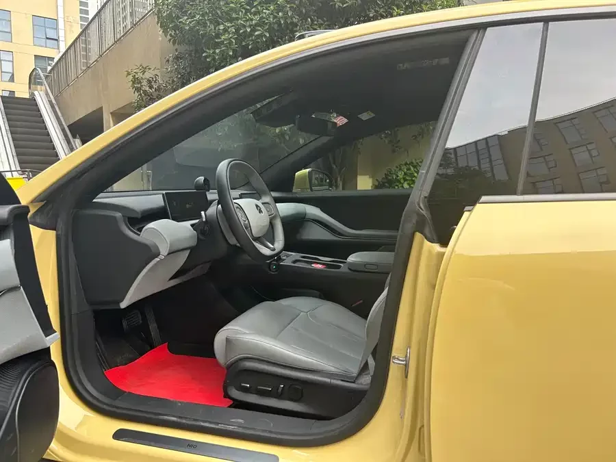 NIO ET5T