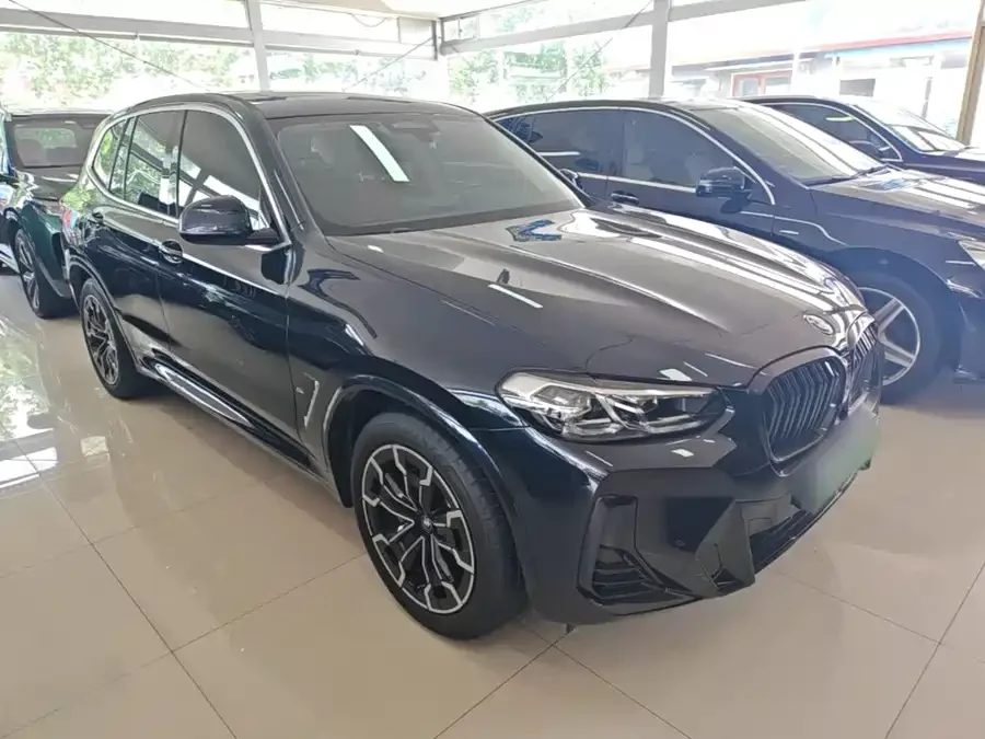 BMW iX3