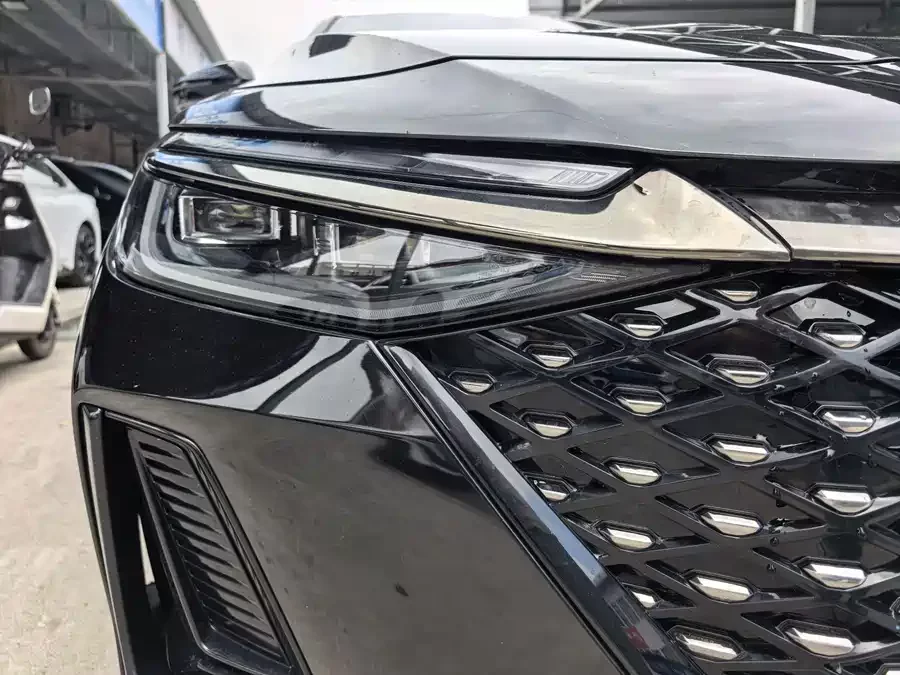 Chery Fengyun A8