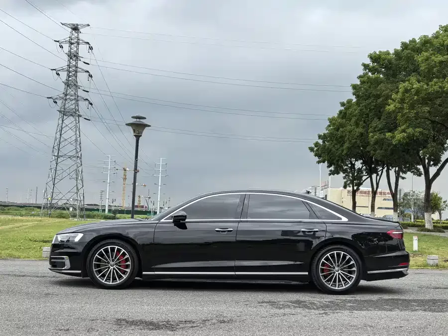 Audi A8