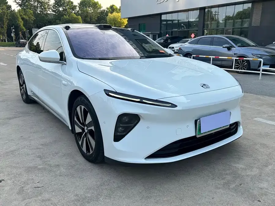 NIO ET7