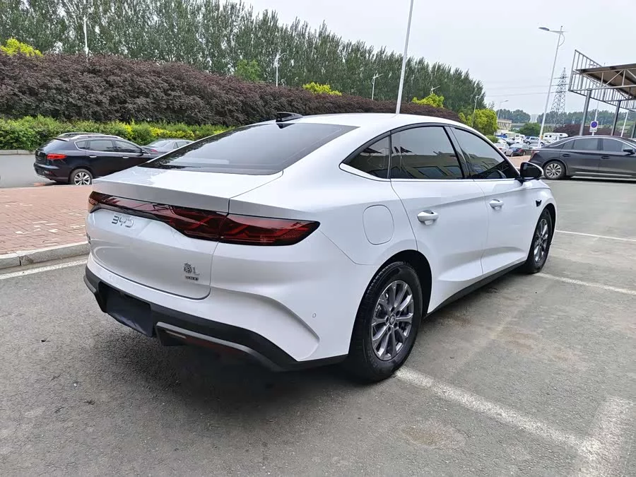 BYD Qin L