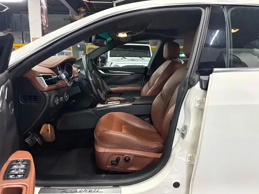 Maserati Ghibli