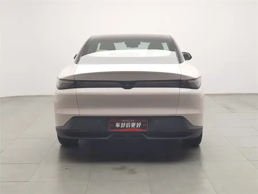 ARCFOX Alpha S5