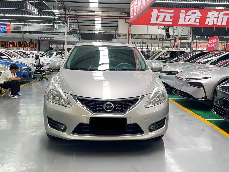 Nissan Tiida