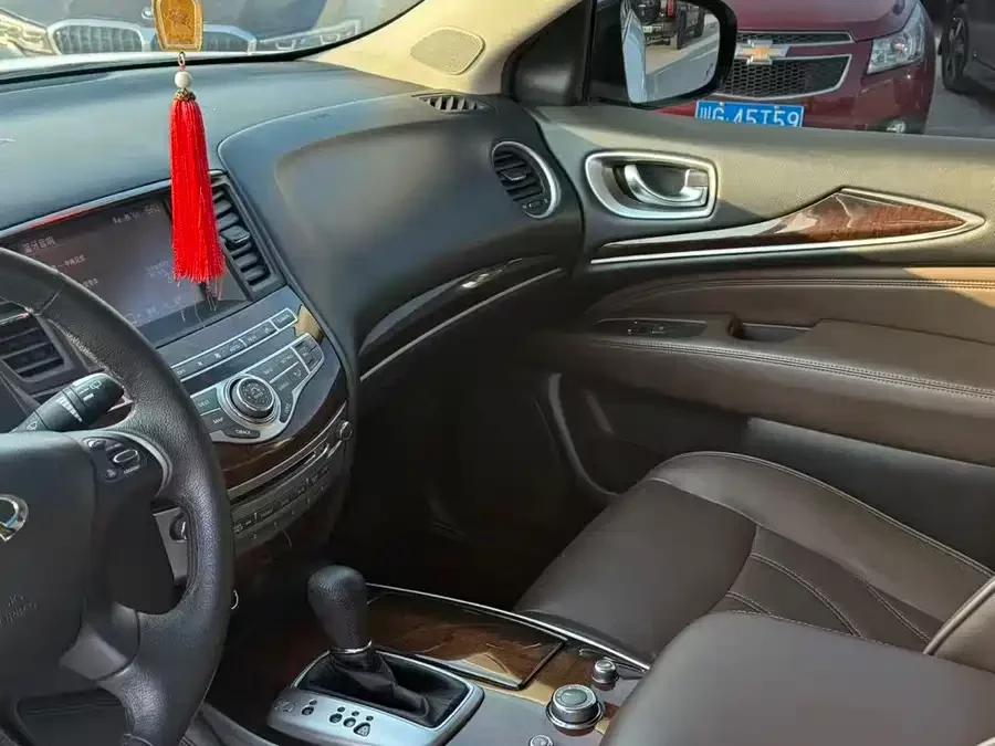 Infiniti JX