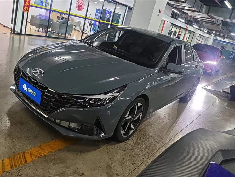 Hyundai Elantra