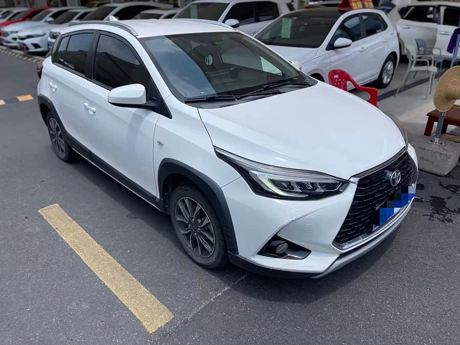 Toyota YARiS L