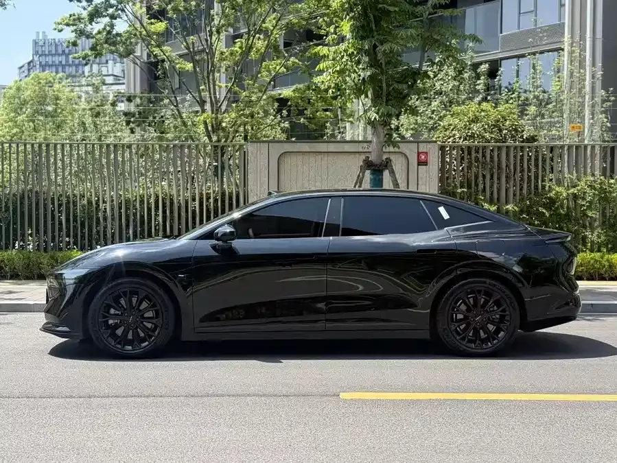 Zeekr 007