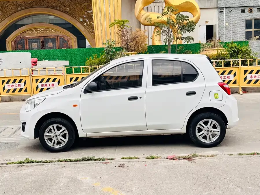 Dongfeng Junfeng ER30