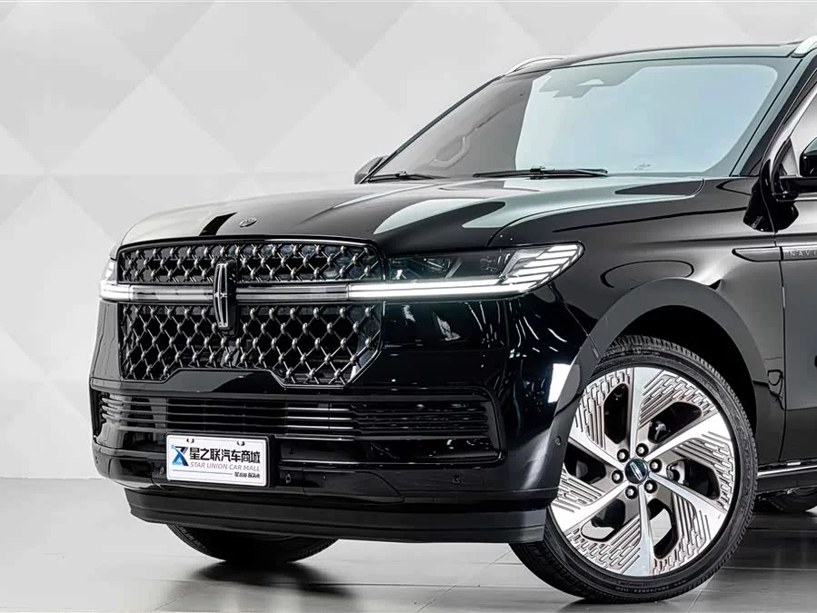 Lincoln Navigator