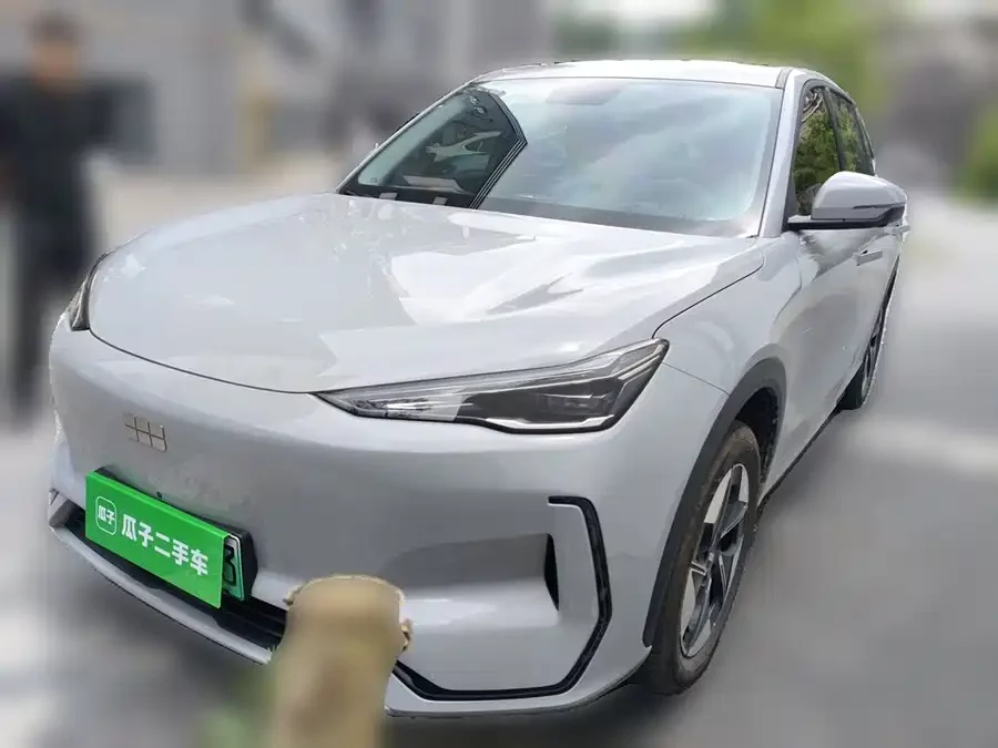 Geely Galaxy E5