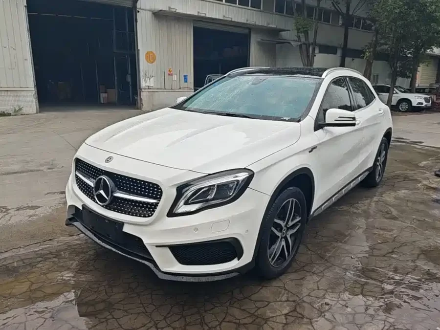 Mercedes Benz GLA