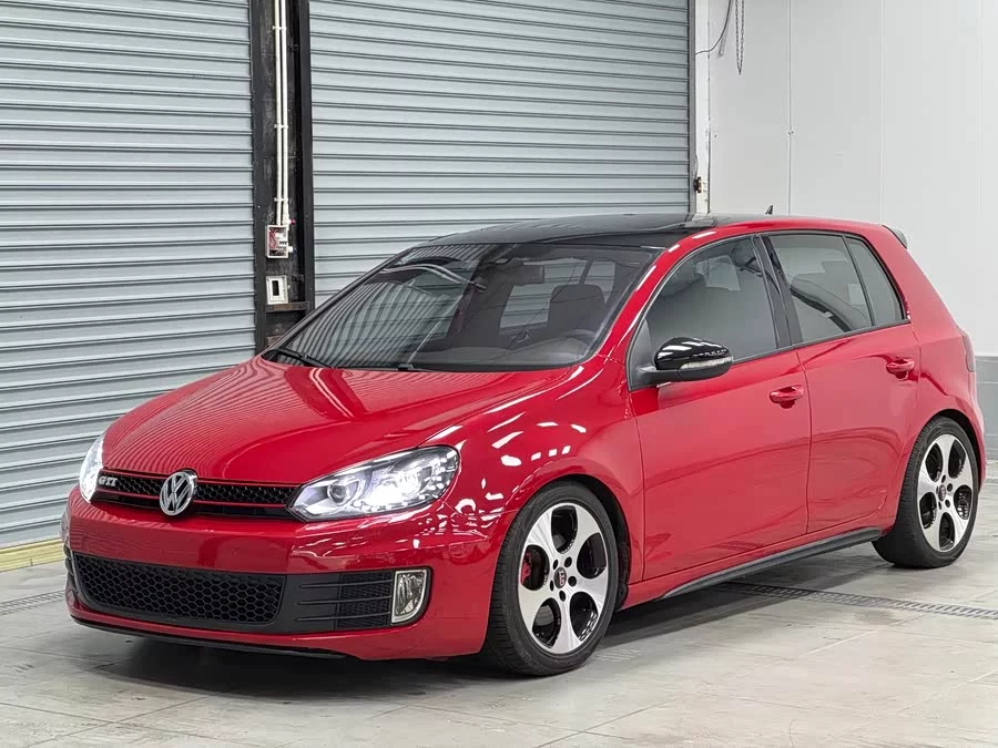 Volkswagen Golf GTI