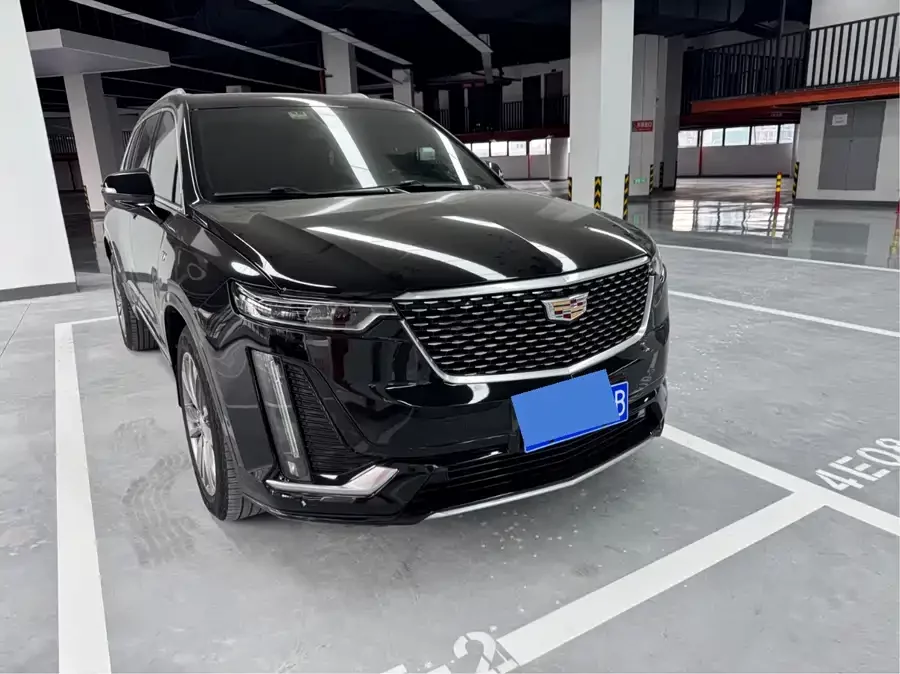 Cadillac XT6