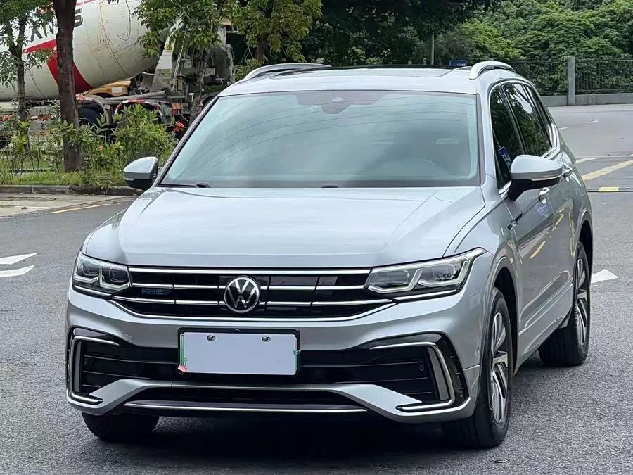 Volkswagen Tiguan L plug-in hybrid