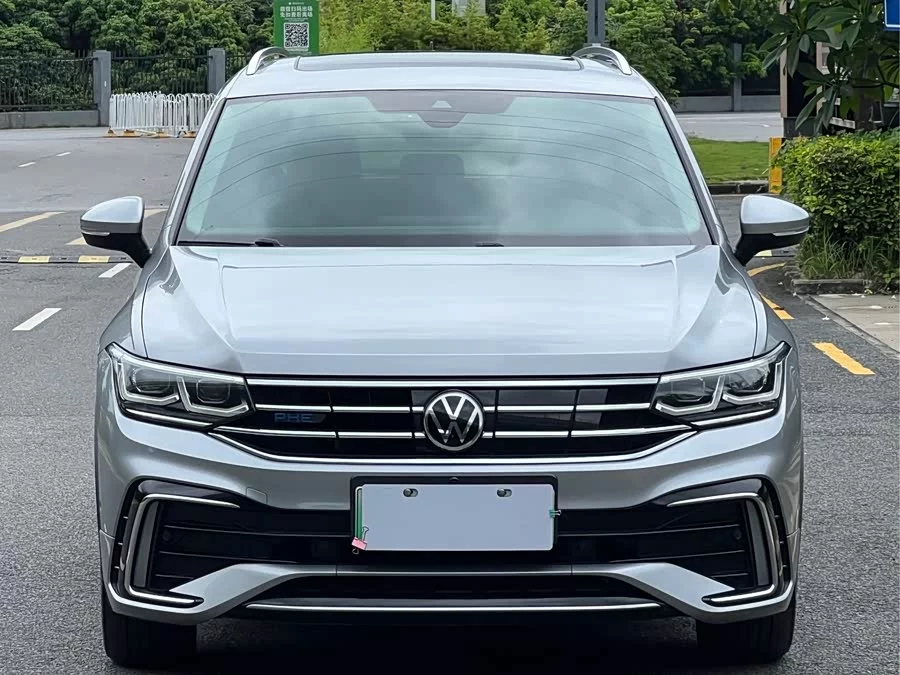Volkswagen Tiguan L plug-in hybrid