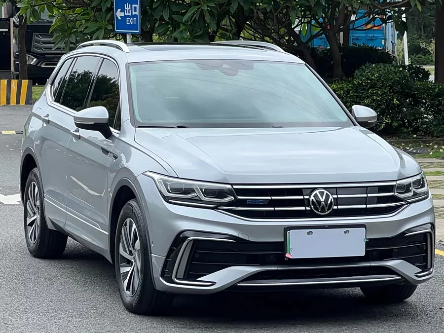 Volkswagen Tiguan L plug-in hybrid