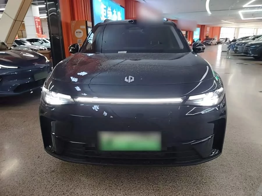 Leapmotor C16
