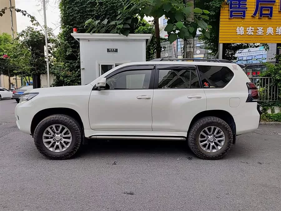 Toyota Prado