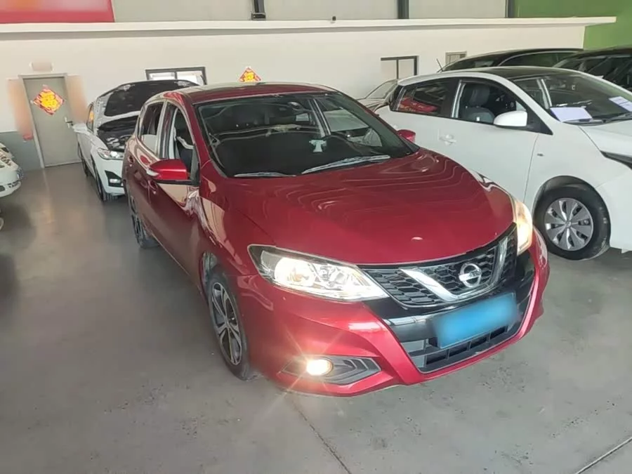 Nissan Tiida