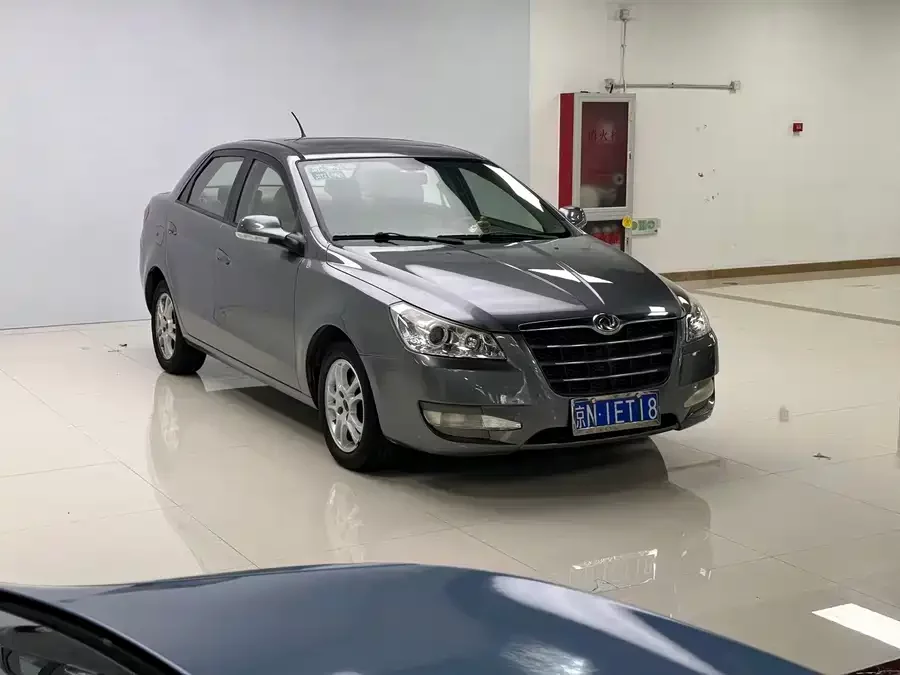 Dongfeng S30
