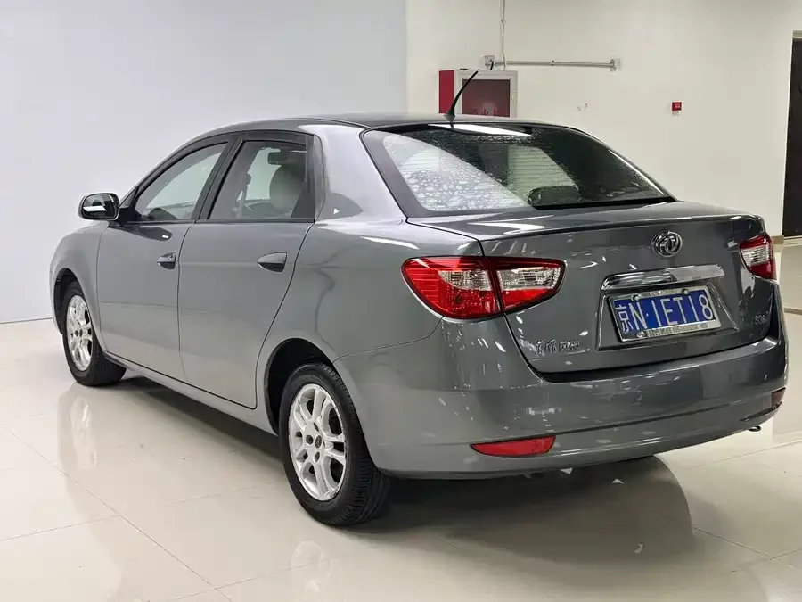 Dongfeng S30