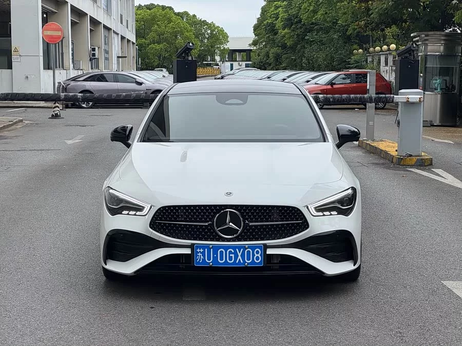 Mercedes-Benz CLA
