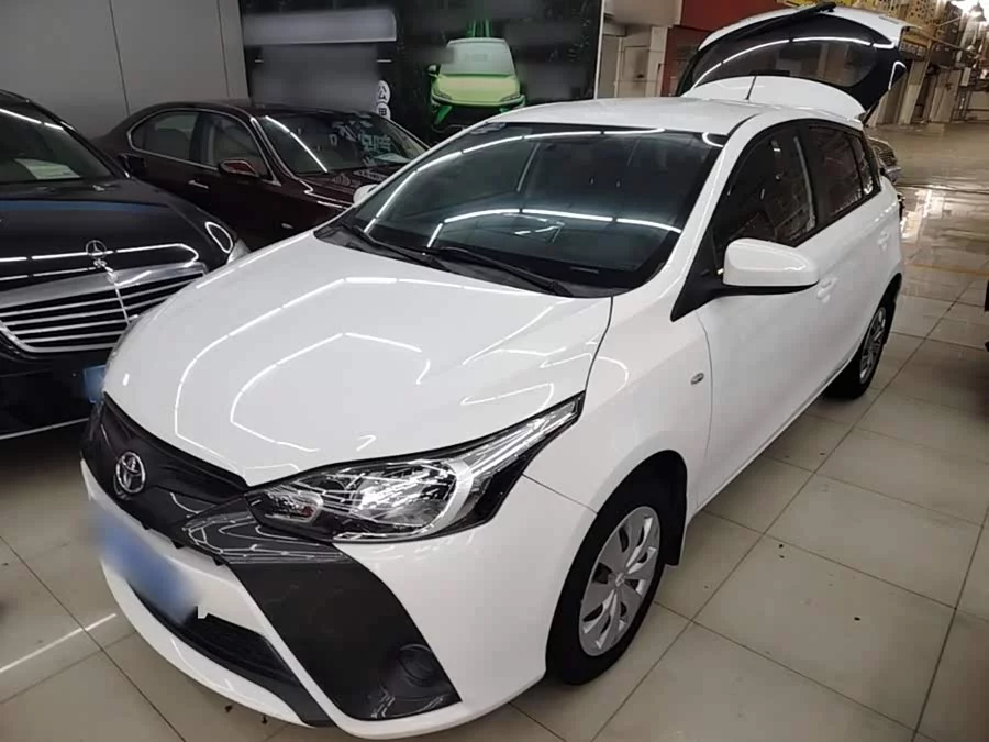 Toyota YARiS L