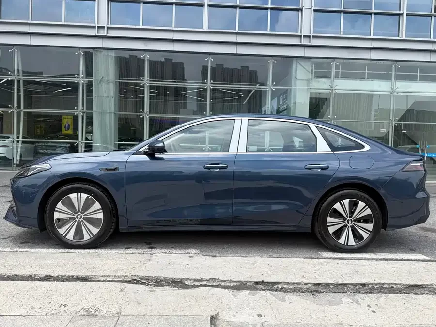 Geely Galaxy A7 EM